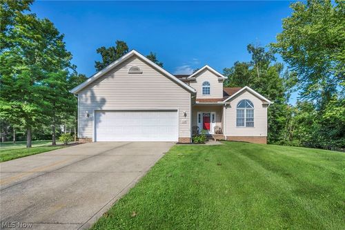 7358 Oakhill Rd, Bedford, OH, 44146-5904 | Card Image