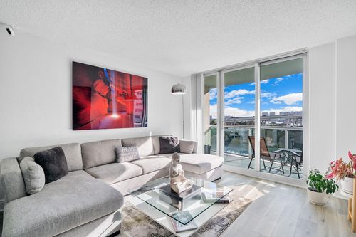 523-19380 Collins Ave, Sunny Isles Beach, FL, 33160-2239 | Card Image