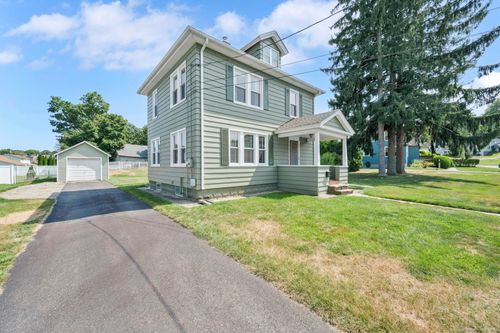 2 White St, Vernon, CT, 06066-3725 | Card Image