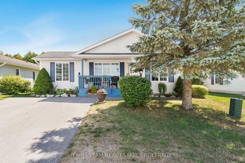 61 Pennsylvania Ave, Wasaga Beach, ON, L9Z3A8 | Card Image