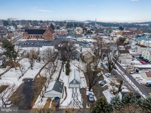 117 E Burd St, SHIPPENSBURG, PA, 17257-1303 | Card Image