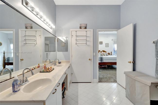251 Saratoga Blvd E, House other with 4 bedrooms, 3 bathrooms and null parking in Royal Palm Beach FL | Image 26