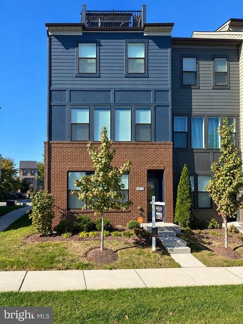 4917 Vista Green Ln, LANHAM, MD, 20706-2893 | Card Image