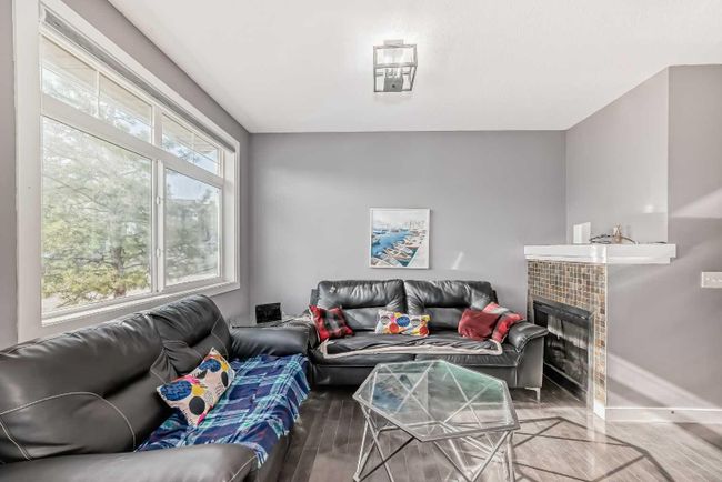 83 Panatella Hill Nw, Home with 3 bedrooms, 2 bathrooms and 2 parking in Calgary AB | Image 11