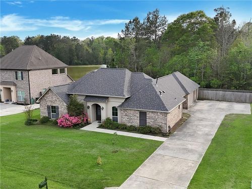 23728 Goose Point Dr, Ponchatoula, LA, 70454-5584 | Card Image
