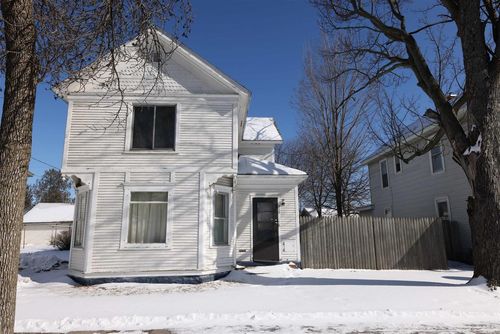 617 S 3rd Ave, Wausau, WI, 54401-5353 | Card Image