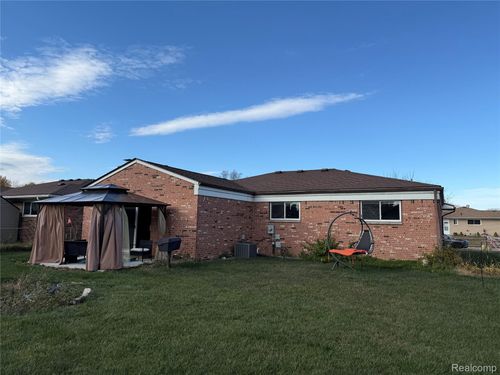 2308 Kipling Dr, Sterling Heights, MI, 48310-2331 | Card Image