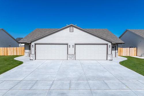 9131 / 9133 E Chris Ct, Bel Aire, KS, 67226 | Card Image