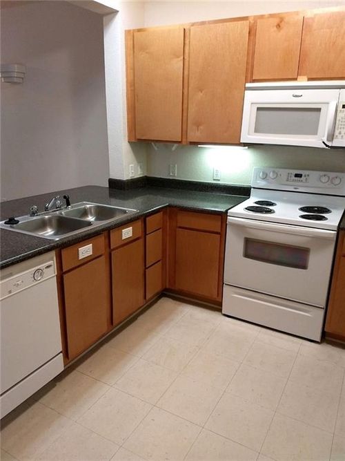 8122-2200 Classen Boulevard, Norman, OK, 73071 | Card Image