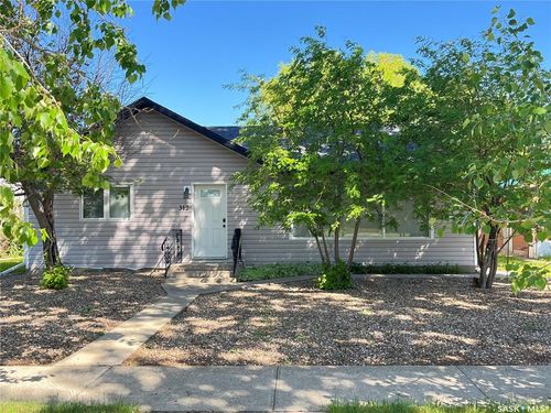 312 Cypress St, Maple Creek, SK, S0N1N0 | Card Image