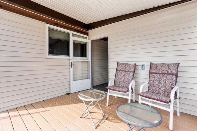 View of wooden terrace | Image 22