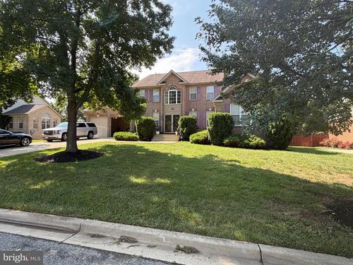 810 Sero Pine Ln, FORT WASHINGTON, MD, 20744-5954 | Card Image