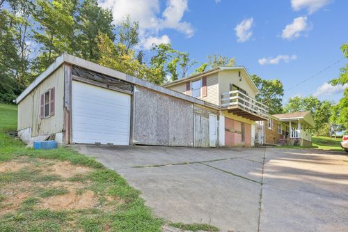 235 Beeler St, Bristol, TN, 37620-1532 | Card Image