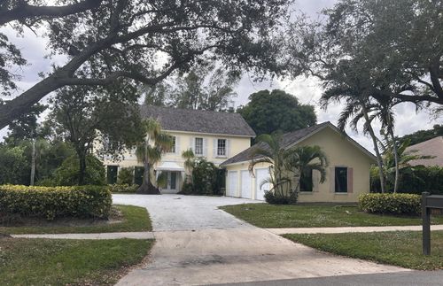 2901 Embassy Dr, West Palm Beach, FL, 33401-1039 | Card Image