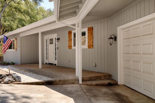 11892 Warbler Way, Penn Valley, CA, 95946-9674 | Card Image