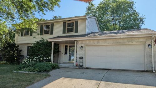 3235 S 123rd St, West Allis, WI, 53227-3810 | Card Image