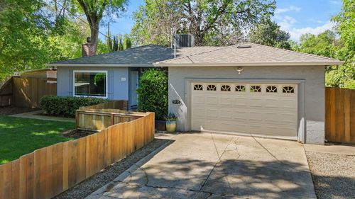 5730 E Bonnyview Rd, Redding, CA, 96001-4537 | Card Image