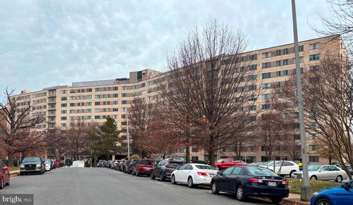 apt-830-1200 N Nash St, ARLINGTON, VA, 22209-3649 | Card Image