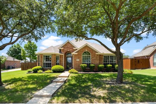 611 Monterey Dr, Rockwall, TX, 75087-6645 | Card Image