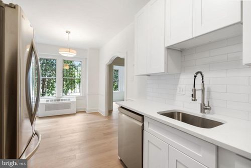 6b-4000 Cathedral Ave Nw, WASHINGTON, DC, 20016-5252 | Card Image