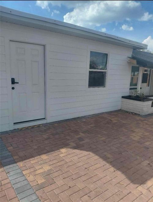 2-bd-9921 Vaughn Street, Gibsonton, FL, 33534 | Card Image