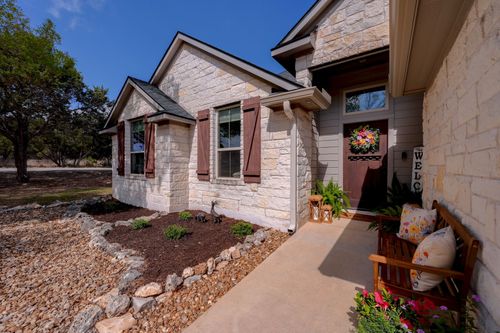 1 Sunset Cir, Wimberley, TX, 78676-2114 | Card Image