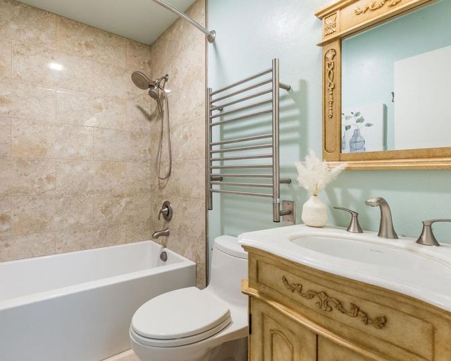 19414 Vineyard Ln, Townhouse with 3 bedrooms, 3 bathrooms and 20 parking in Saratoga CA | Image 14