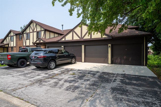 D1 - 201 Carol Ct, Condo with 2 bedrooms, 2 bathrooms and 1 parking in Pontiac IL | Image 30