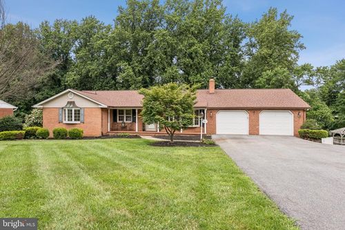 5 Clearwater Ct, DAMASCUS, MD, 20872-2334 | Card Image