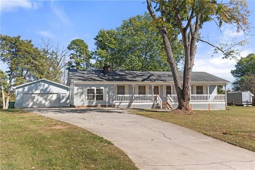 6644 Meadow Dr, Trinity, NC, 27370-8903 | Card Image