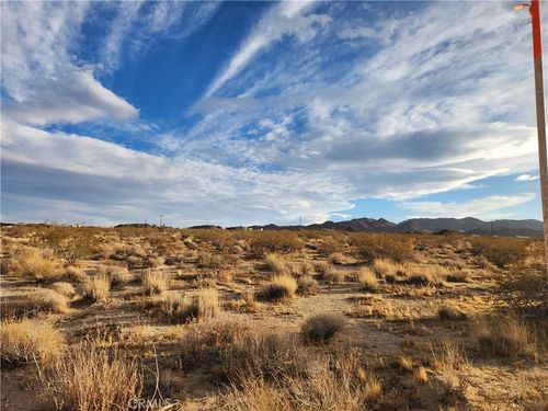 52000 Ocotillo Rd, Johnson Valley, CA, 92285-9716 | Card Image
