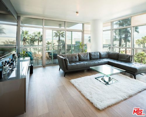 607-13650 Marina Pointe Dr, Marina del Rey, CA, 90292-9297 | Card Image