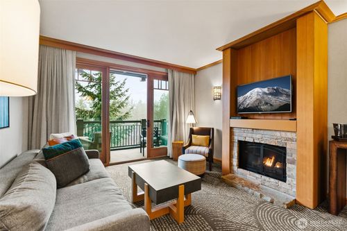 4046-3600 Suncadia Trl, Cle Elum, WA, 98922-3252 | Card Image