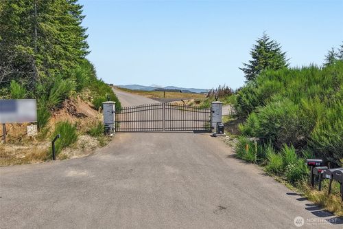 218 High Bank Ln, Woodland, WA, 98674-8916 | Card Image