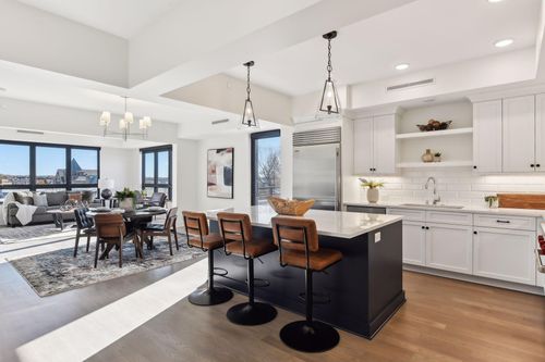 unit-305-222 Ferndale Rd S, Wayzata, MN, 55391-4428 | Card Image