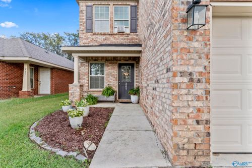 207 Bermuda Lakes Dr, Meridianville, AL, 35759-2604 | Card Image