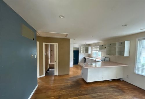 18 E Booker Ave, Wyandanch, NY, 11798-4503 | Card Image