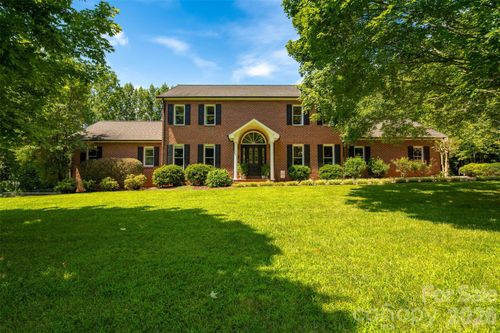1413 Windemere Ln, Hickory, NC, 28602-9216 | Card Image