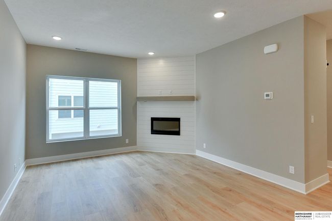 1917 Dahlman Rows Plz, Townhouse with 2 bedrooms, 3 bathrooms and 2 parking in Omaha NE | Image 8