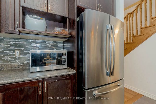 9 Dufay Rd, House attached with 4 bedrooms, 4 bathrooms and 3 parking in Brampton ON | Image 7