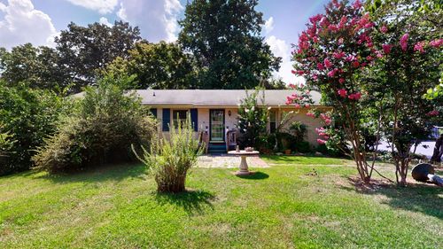 1016 Cunniff Rd, Ashland City, TN, 37015-2701 | Card Image