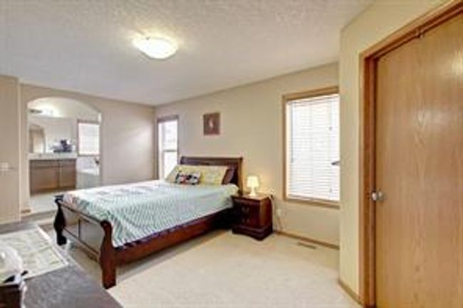 384 New Brighton Dr Se, House detached with 4 bedrooms, 3 bathrooms and 4 parking in Calgary AB | Image 13