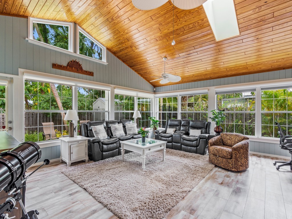 Dahlia Ln, Vero Beach, FL 32963