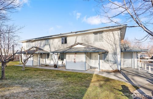 1824 W Crouse Street, Moses Lake, WA, 98837 | Card Image