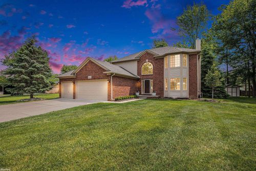 70226 Beebe St, Richmond, MI, 48062-1071 | Card Image