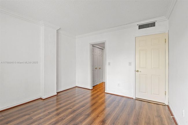 2B - 77 Crandon Blvd, Condo with 1 bedrooms, 2 bathrooms and null parking in Key Biscayne FL | Image 28