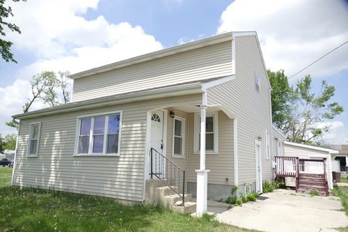 300 Nebraska St, Elburn, IL, 60119-8310 | Card Image