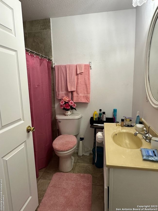 429 Wingate St, House other with 2 bedrooms, 2 bathrooms and null parking in La Pryor TX | Image 7