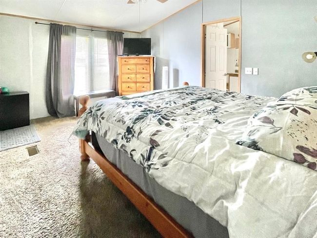 Primary bedroom | Image 15