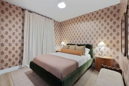 apt-105-1542 Nw 2nd St, Miami, FL, 33125-5762 | Card Image